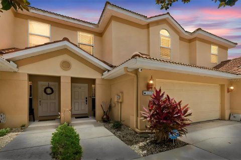 Townhouse in Tarpon Springs, Florida 3 bedrooms, 174.75 sq.m. № 2130929 - photo 21