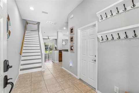Townhouse in Tarpon Springs, Florida 3 bedrooms, 174.75 sq.m. № 2130929 - photo 3