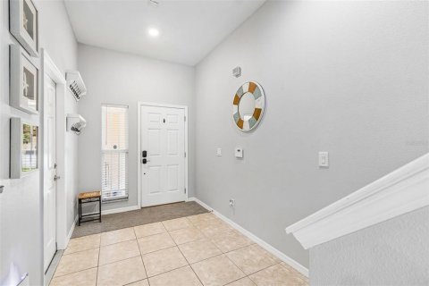 Townhouse in Tarpon Springs, Florida 3 bedrooms, 174.75 sq.m. № 2130929 - photo 20