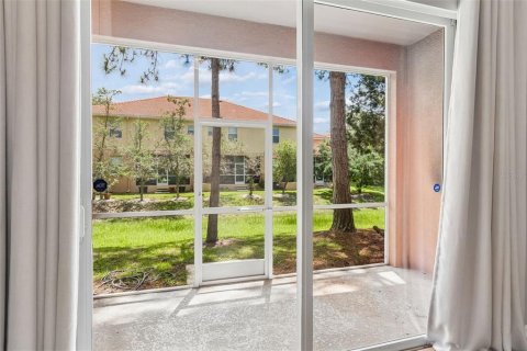 Townhouse in Tarpon Springs, Florida 3 bedrooms, 174.75 sq.m. № 2130929 - photo 6