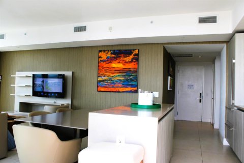Copropriété à vendre à Hollywood, Floride: 2 chambres, 100.98 m2 № 2262886 - photo 24