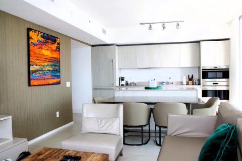Copropriété à vendre à Hollywood, Floride: 2 chambres, 100.98 m2 № 2262886 - photo 18