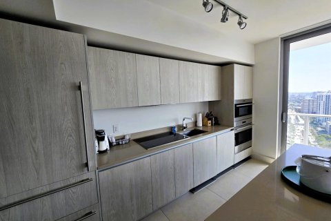 Copropriété à vendre à Hollywood, Floride: 2 chambres, 100.98 m2 № 2262886 - photo 2