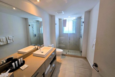 Copropriété à vendre à Hollywood, Floride: 2 chambres, 100.98 m2 № 2262886 - photo 4