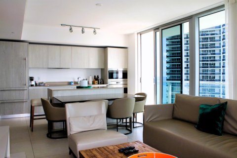 Copropriété à vendre à Hollywood, Floride: 2 chambres, 100.98 m2 № 2262886 - photo 17