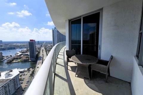 Copropriété à vendre à Hollywood, Floride: 2 chambres, 100.98 m2 № 2262886 - photo 5
