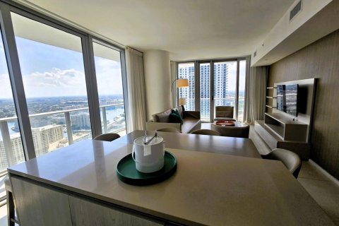 Copropriété à vendre à Hollywood, Floride: 2 chambres, 100.98 m2 № 2262886 - photo 16