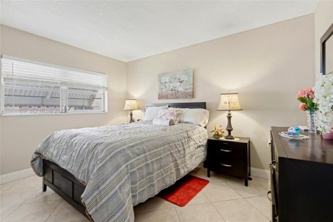 Condominio en venta en Hollywood, Florida, 2 dormitorios, 83.52 m2 № 1990757 - foto 19