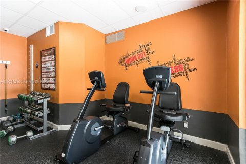 Condominio en venta en Hollywood, Florida, 2 dormitorios, 83.52 m2 № 1990757 - foto 24