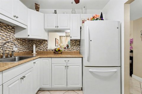 Condominio en venta en Hollywood, Florida, 2 dormitorios, 83.52 m2 № 1990757 - foto 10