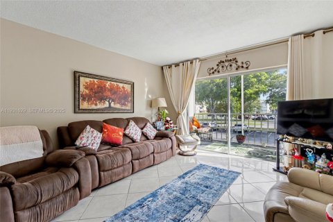 Condominio en venta en Hollywood, Florida, 2 dormitorios, 83.52 m2 № 1990757 - foto 13