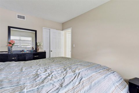 Condominio en venta en Hollywood, Florida, 2 dormitorios, 83.52 m2 № 1990757 - foto 21