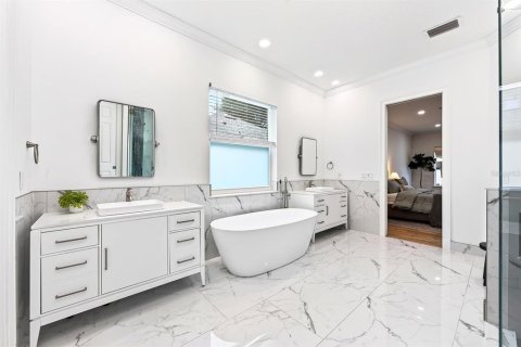 Casa en venta en Oviedo, Florida, 4 dormitorios, 375.88 m2 № 2385986 - foto 23