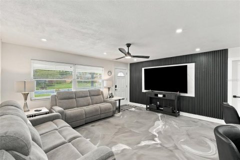 Casa en venta en Seminole, Florida, 4 dormitorios, 122.26 m2 № 2383861 - foto 7