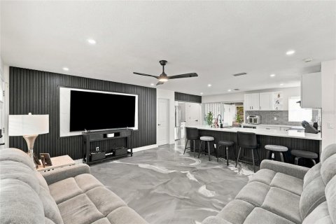 Casa en venta en Seminole, Florida, 4 dormitorios, 122.26 m2 № 2383861 - foto 8