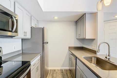 Снять в аренду кондоминиум в Орландо, Флорида 6 комнат, 95.5м2, № 2222091 - фото 6