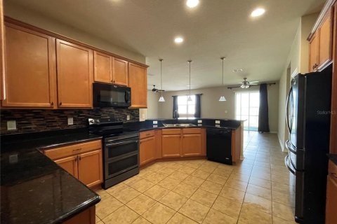 House in Clermont, Florida 4 bedrooms, 248.05 sq.m. № 2141025 - photo 2
