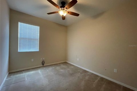 House in Clermont, Florida 4 bedrooms, 248.05 sq.m. № 2141025 - photo 19