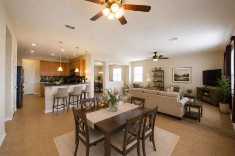 House in Clermont, Florida 4 bedrooms, 248.05 sq.m. № 2141025 - photo 6