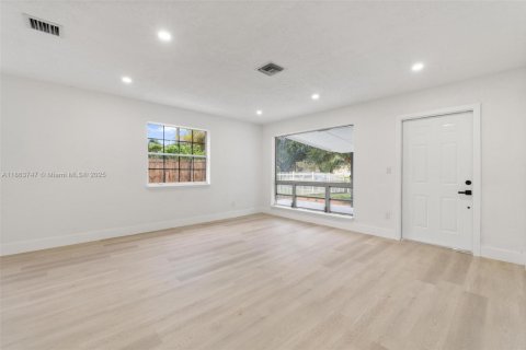 Casa en venta en Hollywood, Florida, 3 dormitorios, 154.68 m2 № 1891171 - foto 27