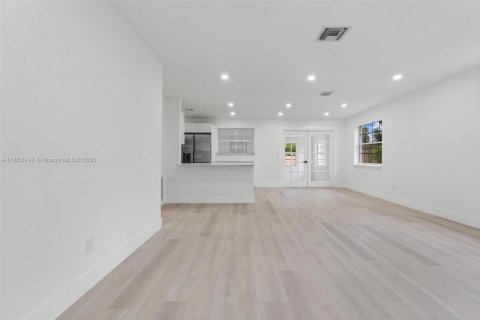 Casa en venta en Hollywood, Florida, 3 dormitorios, 154.68 m2 № 1891171 - foto 26