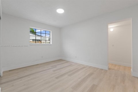Casa en venta en Hollywood, Florida, 3 dormitorios, 154.68 m2 № 1891171 - foto 13