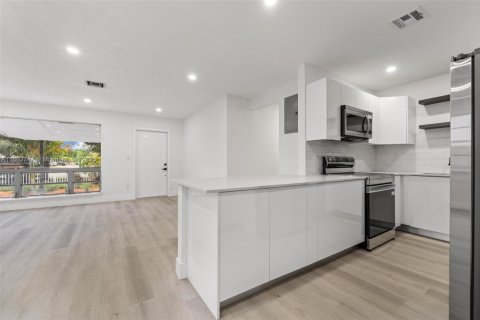 Casa en venta en Hollywood, Florida, 3 dormitorios, 154.68 m2 № 1891171 - foto 19