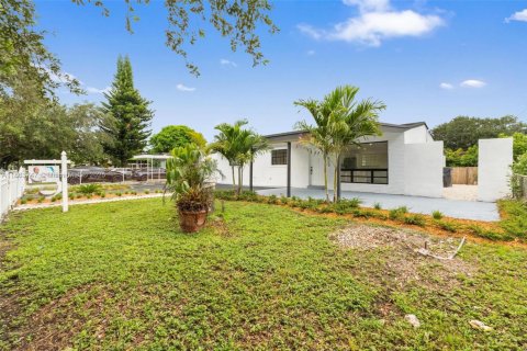Casa en venta en Hollywood, Florida, 3 dormitorios, 154.68 m2 № 1891171 - foto 4