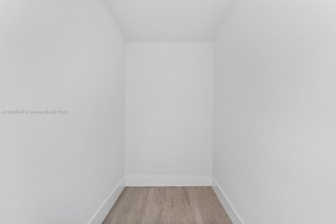 Casa en venta en Hollywood, Florida, 3 dormitorios, 154.68 m2 № 1891171 - foto 11