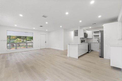 Casa en venta en Hollywood, Florida, 3 dormitorios, 154.68 m2 № 1891171 - foto 21