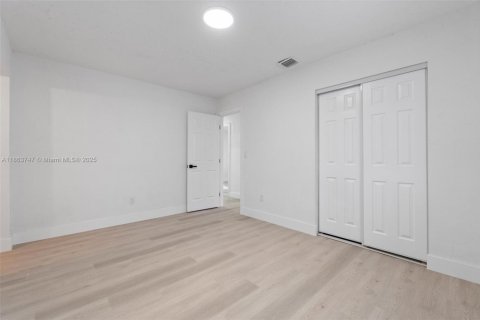 Casa en venta en Hollywood, Florida, 3 dormitorios, 154.68 m2 № 1891171 - foto 6