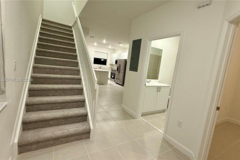 Touwnhouse à louer à Homestead, Floride: 3 chambres, 123.93 m2 № 2001321 - photo 13