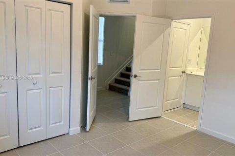 Touwnhouse à louer à Homestead, Floride: 3 chambres, 123.93 m2 № 2001321 - photo 11