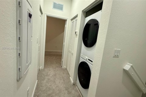 Touwnhouse à louer à Homestead, Floride: 3 chambres, 123.93 m2 № 2001321 - photo 17