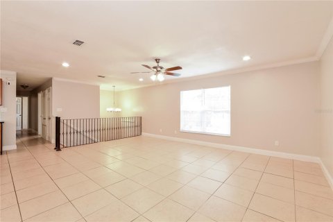 Casa en alquiler en Apopka, Florida, 5 dormitorios, 140.47 m2 № 1913619 - foto 3
