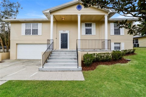Casa en alquiler en Apopka, Florida, 5 dormitorios, 140.47 m2 № 1913619 - foto 1
