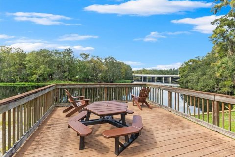 Townhouse in Tampa, Florida 3 bedrooms, 176.24 sq.m. № 2221388