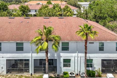 Townhouse in Tampa, Florida 3 bedrooms, 176.24 sq.m. № 2221388 - photo 30