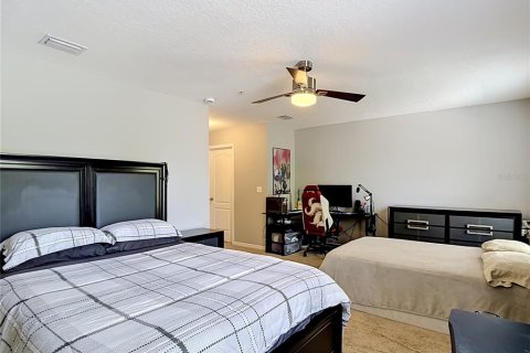 Townhouse in Tampa, Florida 3 bedrooms, 176.24 sq.m. № 2221388 - photo 21