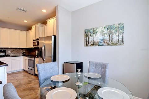 Townhouse in Tampa, Florida 3 bedrooms, 176.24 sq.m. № 2221388 - photo 18