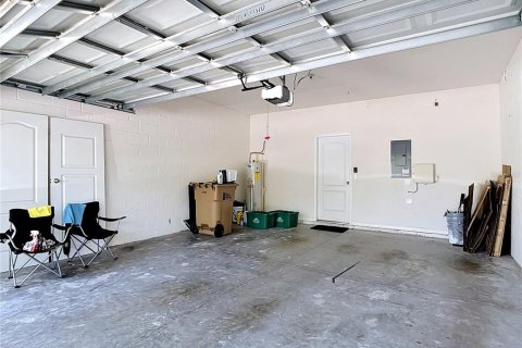 Townhouse in Tampa, Florida 3 bedrooms, 176.24 sq.m. № 2221388 - photo 28