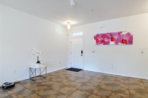 Townhouse in Tampa, Florida 3 bedrooms, 176.24 sq.m. № 2221388 - photo 6