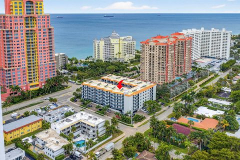 Copropriété à louer à Fort Lauderdale, Floride: 2 chambres, 102.19 m2 № 2271715 - photo 6