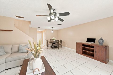 Touwnhouse à vendre à North Lauderdale, Floride: 2 chambres, 115.38 m2 № 2190563 - photo 12
