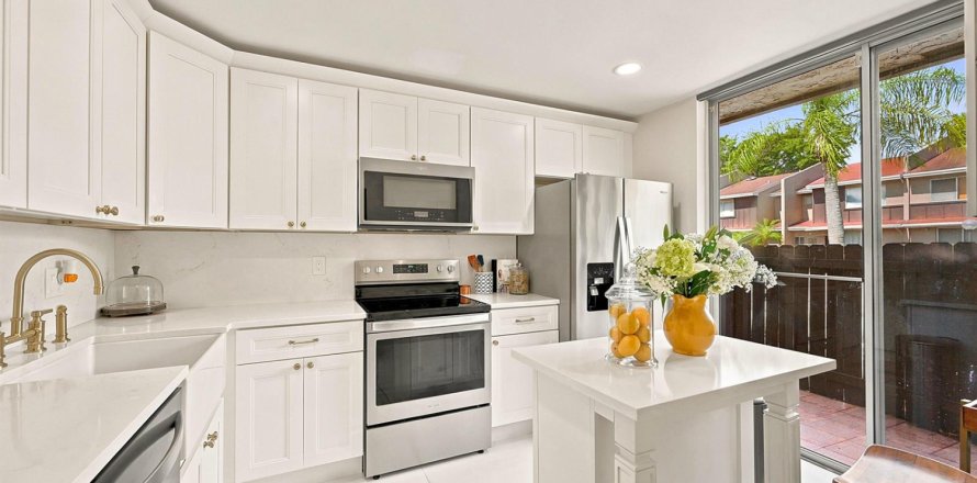 Touwnhouse à North Lauderdale, Floride 2 chambres, 115.38 m2 № 2190563