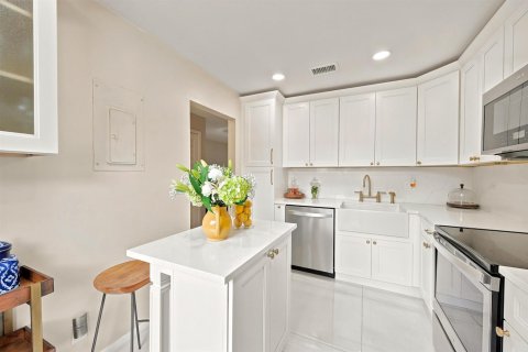 Touwnhouse à vendre à North Lauderdale, Floride: 2 chambres, 115.38 m2 № 2190563 - photo 2