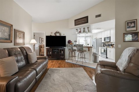 House in Land O' Lakes, Florida 4 bedrooms, 186.64 sq.m. № 2203248 - photo 13
