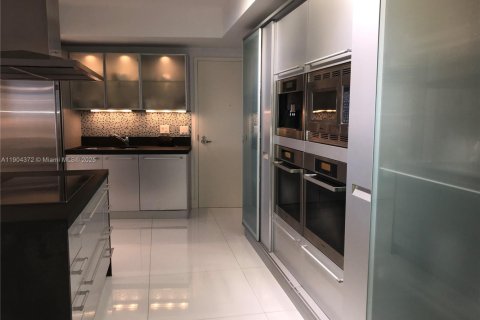 Condominio en venta en Sunny Isles Beach, Florida, 2 dormitorios, 152.64 m2 № 2020853 - foto 8