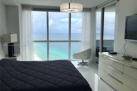 Condominio en venta en Sunny Isles Beach, Florida, 2 dormitorios, 152.64 m2 № 2020853 - foto 20