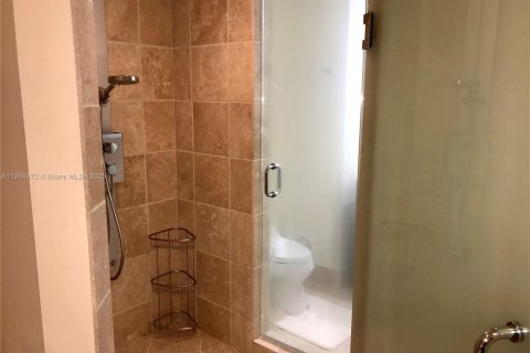 Condominio en venta en Sunny Isles Beach, Florida, 2 dormitorios, 152.64 m2 № 2020853 - foto 13